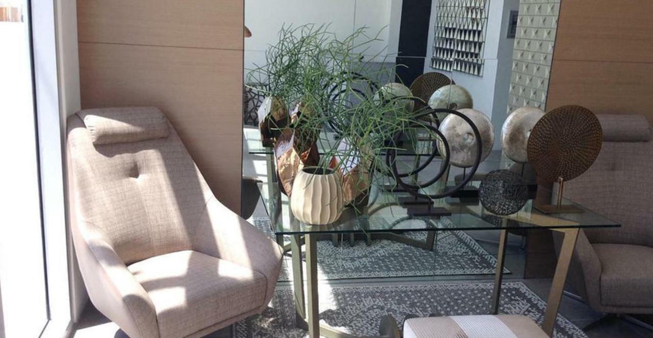 Azure C5 Man-Made Beach Balcony Multiple Units Manila Exterior photo